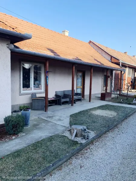 Eladó családi ház, Balatonszárszó 5 szoba 124 m² 77 M Ft