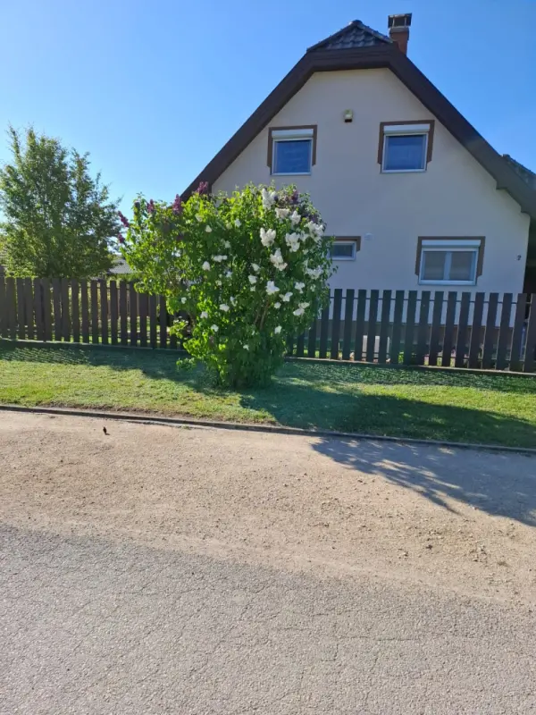 Eladó családi ház, Ságvár 6 szoba 145 m² 79.86 M Ft