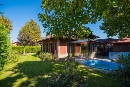 Eladó családi ház, Zamárdi 5 szoba 190 m² 220 M Ft