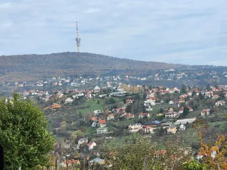 Eladó ikerház, Pécs 4 szoba 120 m² 27 M Ft