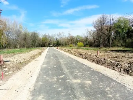 Eladó telek, Balatonszárszó 747 m² 42.7 M Ft